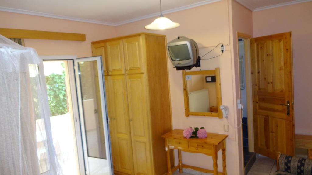Pansion Filoxenia Apartments&Studios Tsoukaládhes Zewnętrze zdjęcie